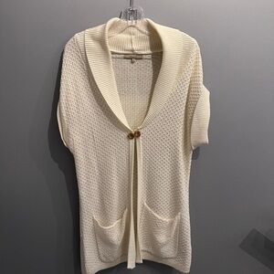 Elegant Short Sleeve Cream Knit Sweater